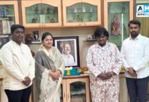 सुप्रसिद्ध गायक आनंद शिंदे यांची लोकनेते सुनिल काका लोमटे यांच्या घरी सदिच्छा भेट : आठवणींना दिला उजाळा…!