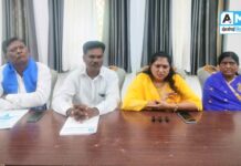 खापरटोनमध्ये मागासवर्गीय महिला सरपंचालाच सेवक खुर्चीवर बसू देईना…! ज्ञानेश्वरी कोमले यांनी उपसरपंच, ग्रामसेवकांवर केले गंभीर आरोप….!